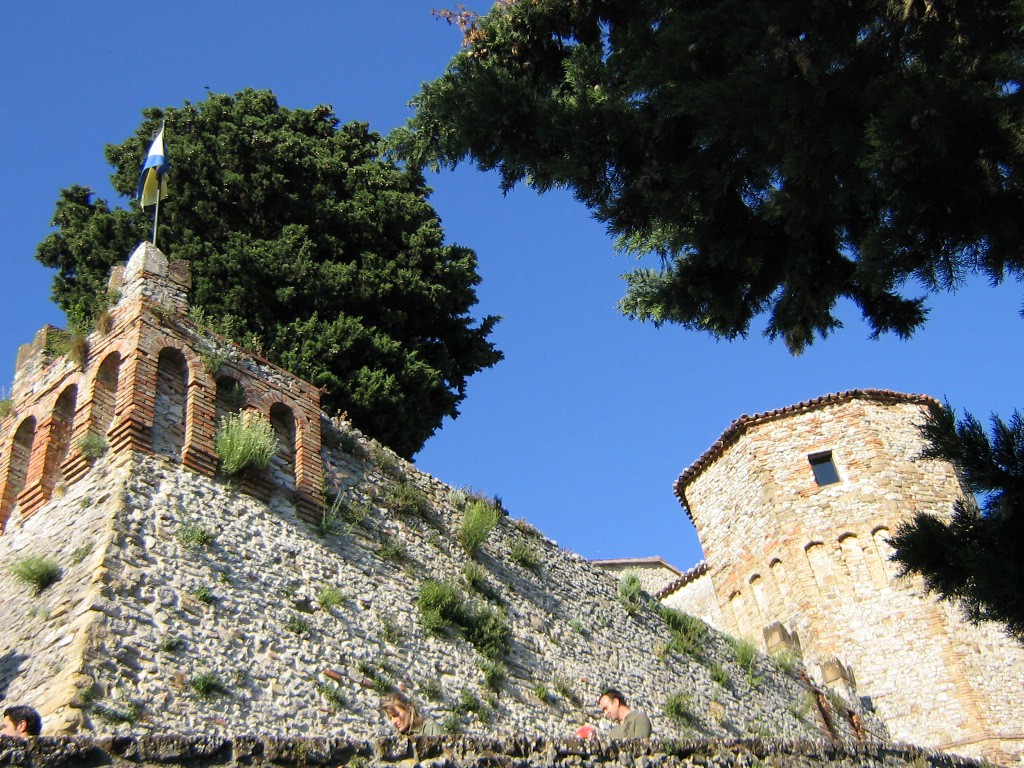 Il mistero e la storia del castello di Montebello
